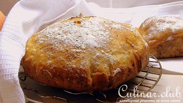 Хлеб на пшённой каше.