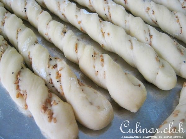 Маково-кунжутные гриссини как маленькое напоминание о солнечной Италии