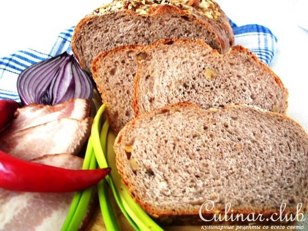 Хлеб мультизлаковый с грецким орехом.