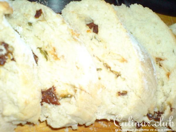 Итальянский хлеб с базиликом и сушеными помидорами "Ciabatta "