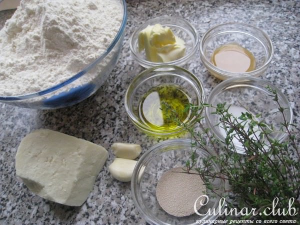 Хлебушек с сыром и чесноком