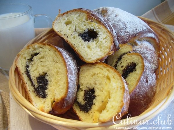 Сдобные рогалики с маком (тесто моей бабушки, адаптированое к современной технике)