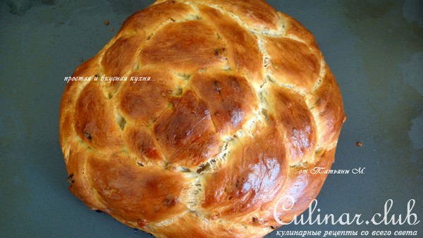 Средиземноморский венок с орехами и барбарисом
