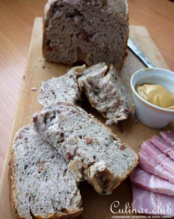 Закусочный хлеб с луком и беконом на отваре из краснокочанной капусты(для ХП)