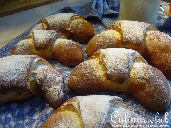Сдобные рогалики с маком (тесто моей бабушки, адаптированое к современной технике)