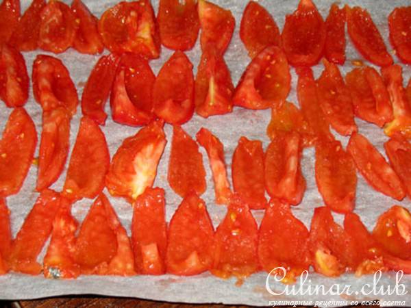 Панини с начинкой из подсушенных томатов