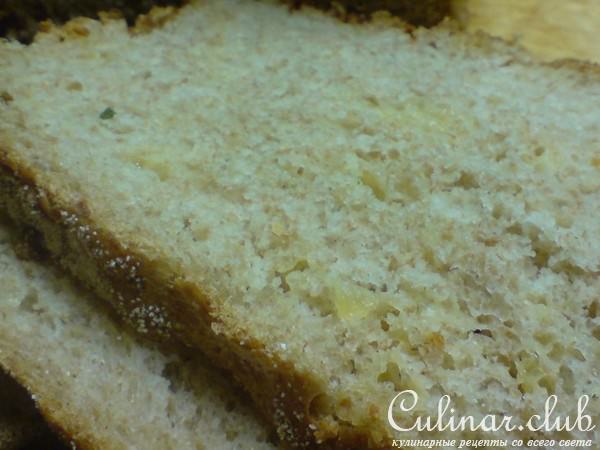 Хлеб домашний с сыром и розмарином
