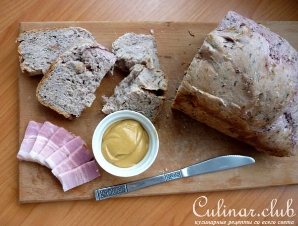 Закусочный хлеб с луком и беконом на отваре из краснокочанной капусты(для ХП)