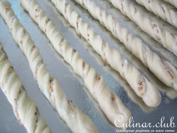 Маково-кунжутные гриссини как маленькое напоминание о солнечной Италии