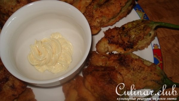 ЗАКУСКА по-итальянски: Цветы цуккини в кляре