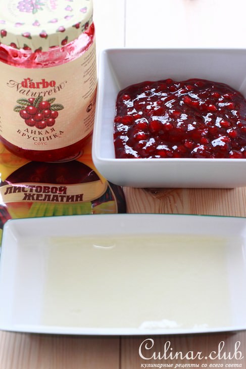 Говяжья печень с розмариновым маслом и желе из брусничного соуса