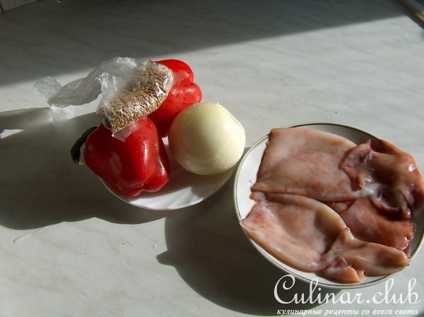 Кальмары в овощах