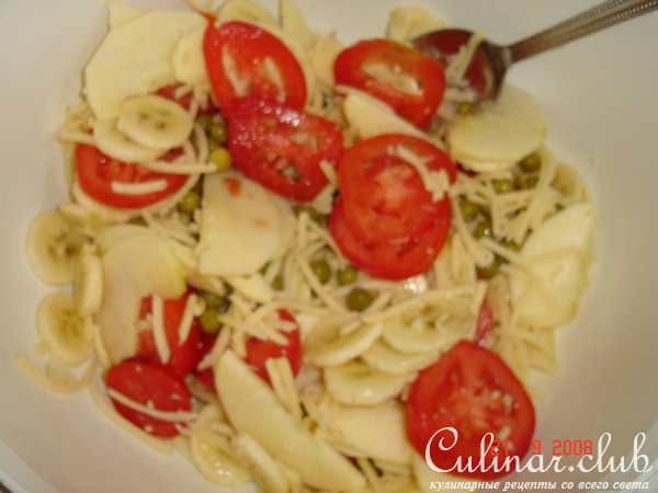 Салат из бананов и спагетти