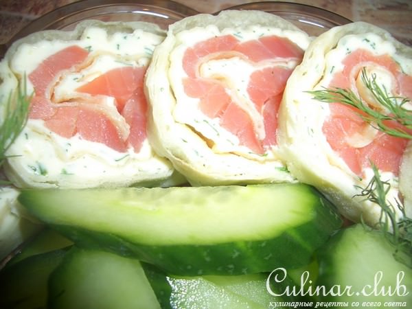 Рулет из лаваша с рыбой (вариация)
