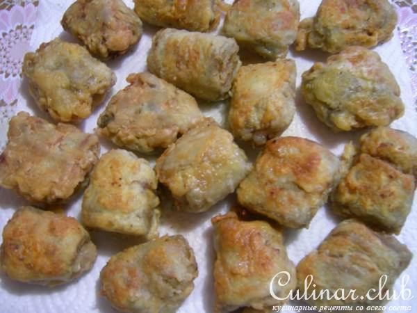 Рулеты из баклажанов с соусом сациви