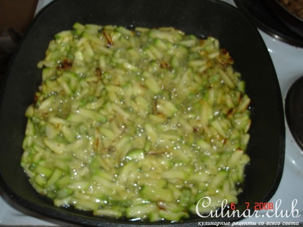 Салат с яйцом пашот
