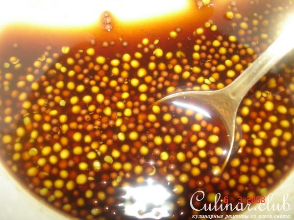 Тартар из семги с соусом