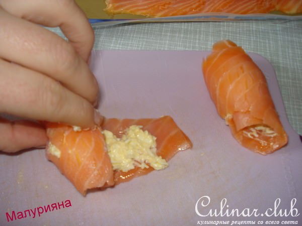 Рулетики из лосося