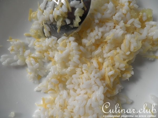 Рулетики из бекона с сыром