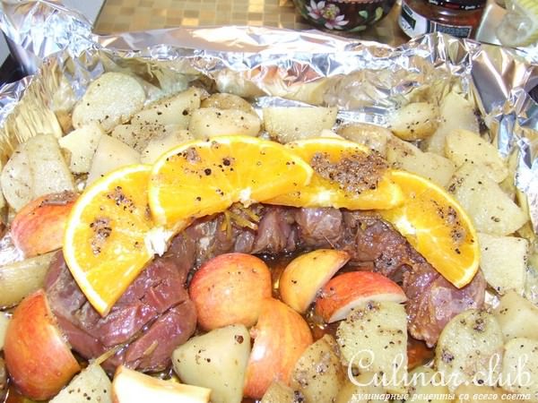 маринованная свиная вырезка запеченная с картошкой