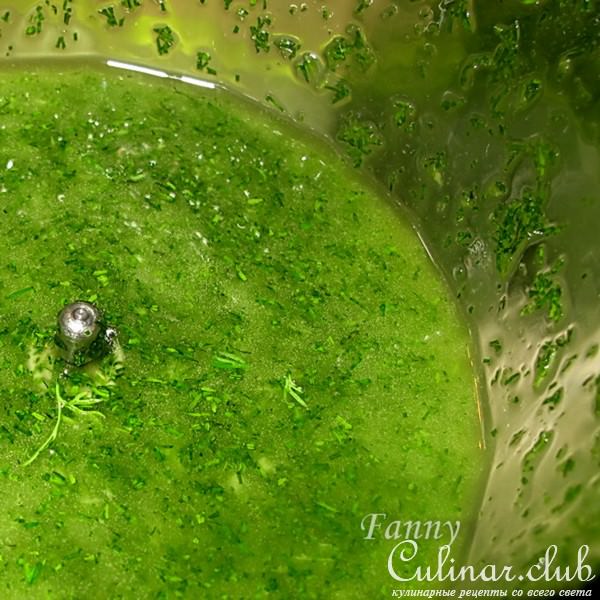Телячий отварной язык с пряным картофелем и маринованными огурчиками