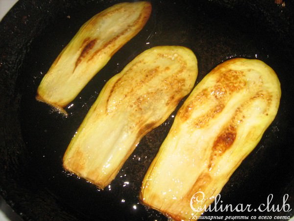 Баклажаны под вкусным соусом.