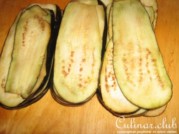 Баклажаны под вкусным соусом.