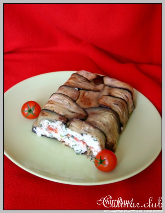 Террин с баклажанами, сыром и грецкими орехами