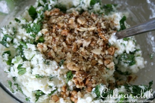 Террин с баклажанами, сыром и грецкими орехами