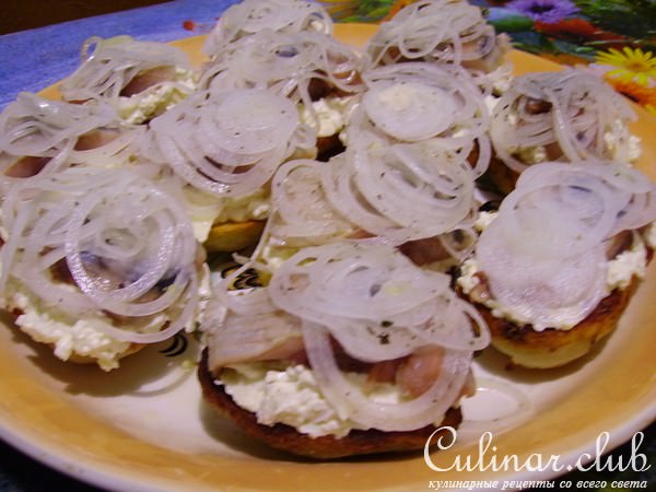 Закуска картофельная с селёдочкой.