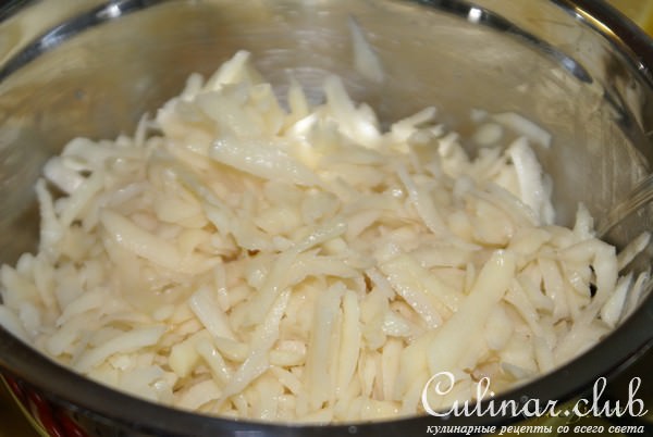 Хрустящие картофельные корзиночки с селёдкой