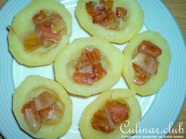 Лосось в картофельных "стаканчиках"
