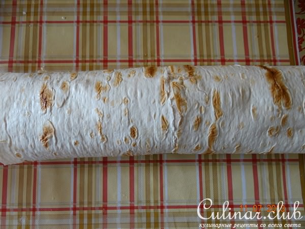 Закуска из морепродуктов с лавашем