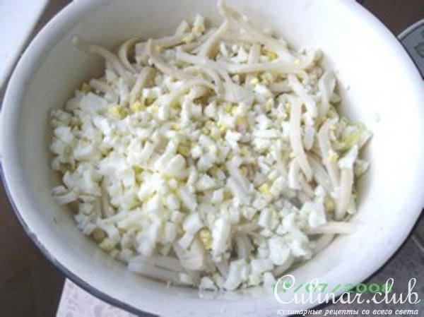 Салат с кальмарами( мой вариант)