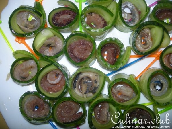 Закуска "Роллы из огурца по-домашнему"