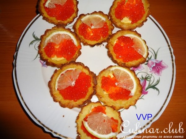 Картофельные корзиночки с икрой