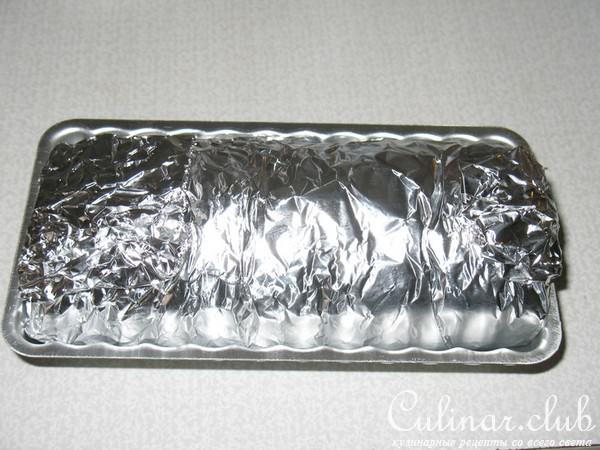Рулет из лосося и сливочного сыра.