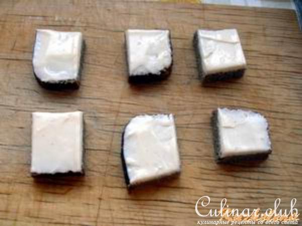 Закуска из селедочки в соусе (вариант оформления "канапе")