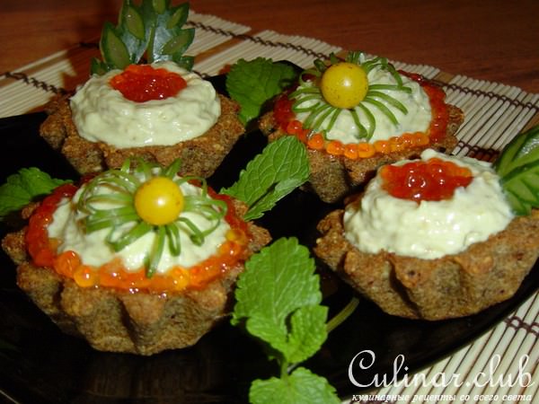 Тарталеточки с селедочкой к самогоночке