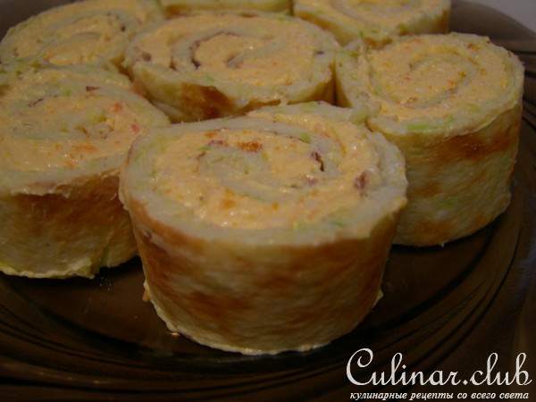РУЛЕТЫ ЗАКУСОЧНЫЕ (яично-кабачковые с сырной начинкой)