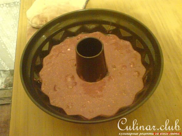 Шоколадный кекс с вишней
