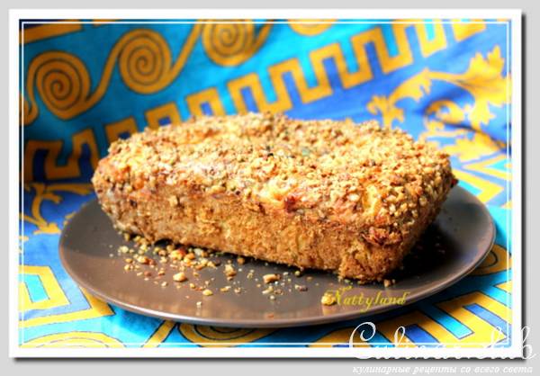 Кекс-суфле из кабачка с сыром под корочкой из грецких орехов и кориандра