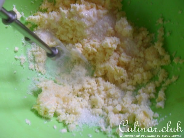 Яблочный кекс с миндалем