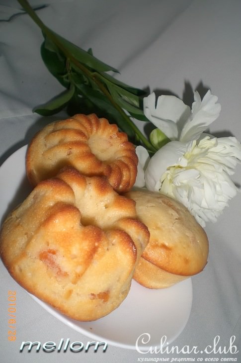 Кексы на ряженке с курагой