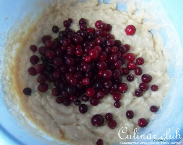 Йогуртовые кексы с яблоком и клюквой