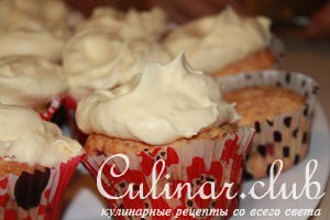 CUPPY DUCKING CAKE