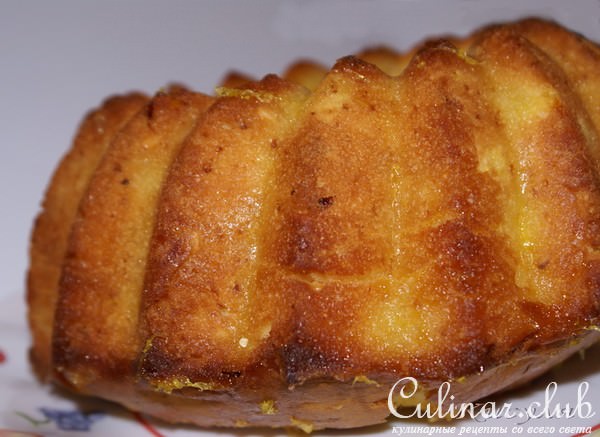 Кекс с апельсинами, орехами и пропиткой