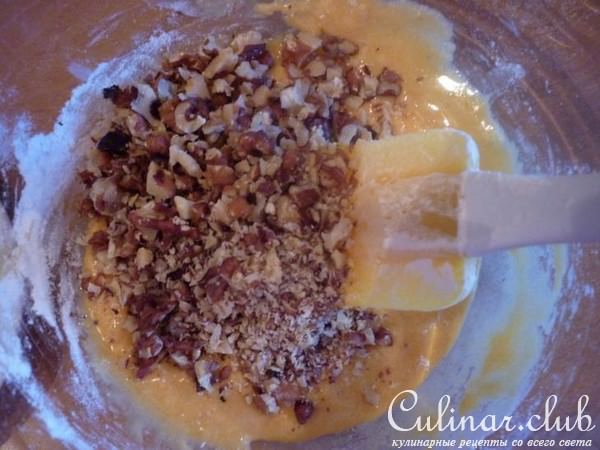Кексы с орехами и курагой
