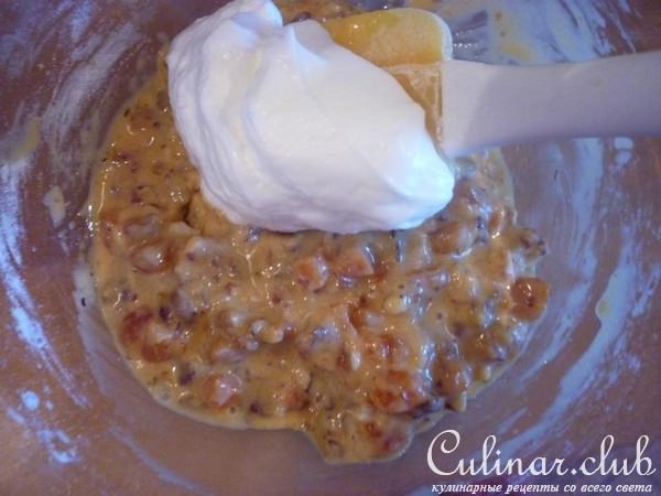 Кексы с орехами и курагой
