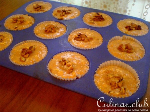 Тыквенные кексы с корицей и грецкими орехами